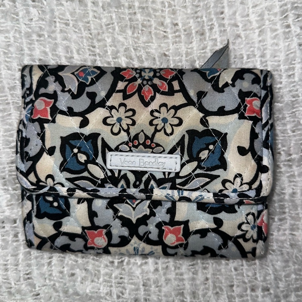 Vera Bradley Lisbon‎ Medallion RFID Euro Wallet